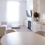 Luxury On The Main Square- Lusso, Fresco, Pure Appartement