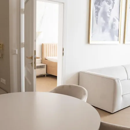 Luxury On The Main Square- Lusso, Fresco, Pure Banská Bystrica