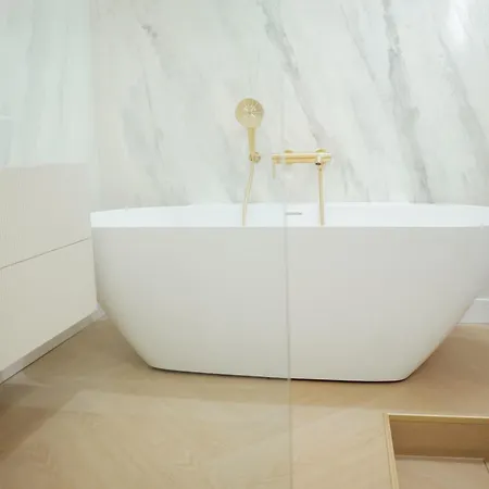 Luxury On The Main Square- Lusso, Fresco, Pure