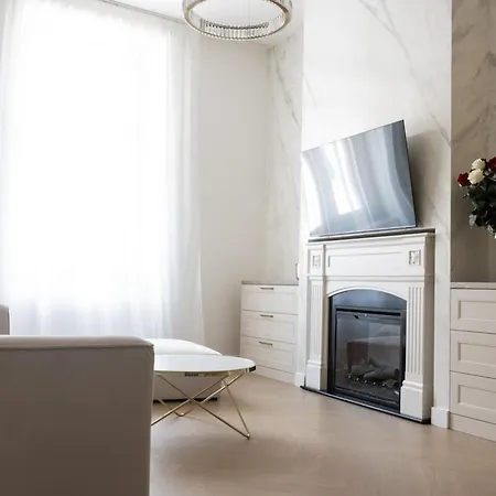 Daire Luxury On The Main Square- Lusso, Fresco, Pure