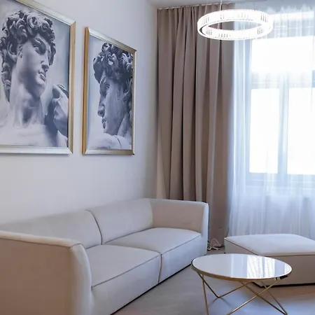 Luxury On The Main Square- Lusso, Fresco, Pure Daire Banská Bystrica