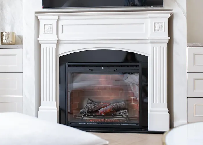 Luxury On The Main Square- Lusso, Fresco, Pure Apartment