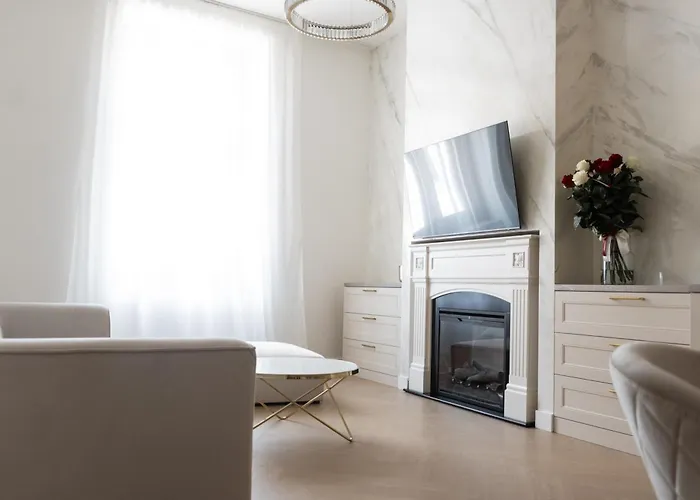 Apartment Luxury On The Main Square- Lusso, Fresco, Pure